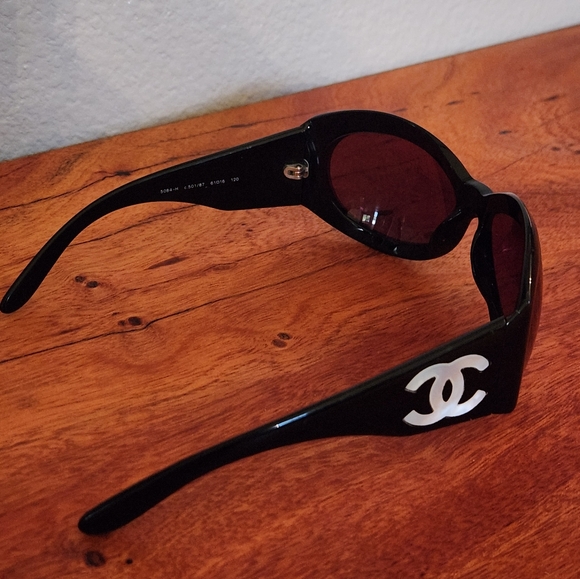 Authentic Chanel Black Wrap Sunglasses with Mother of Pearl CC detail at temples - Picture 6 of 14